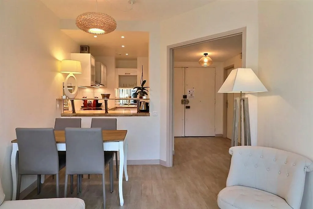 Apartment 4 Eme Of Marais - Lions St Paul *